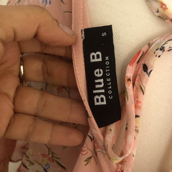 Like new beautiful Summer/Spring dress! Worn once - Picture 5 of 7